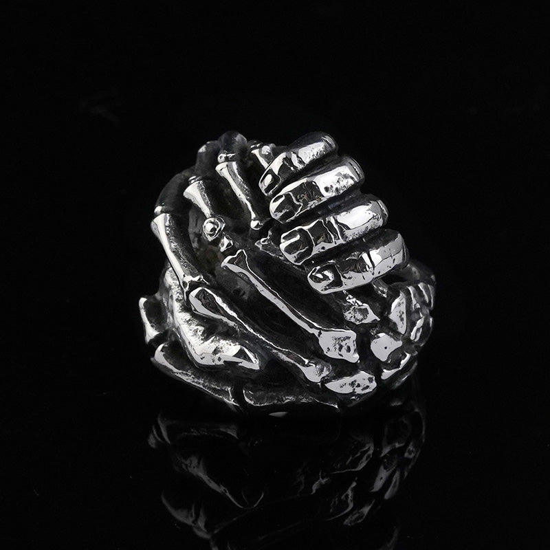 Skull hands Ring