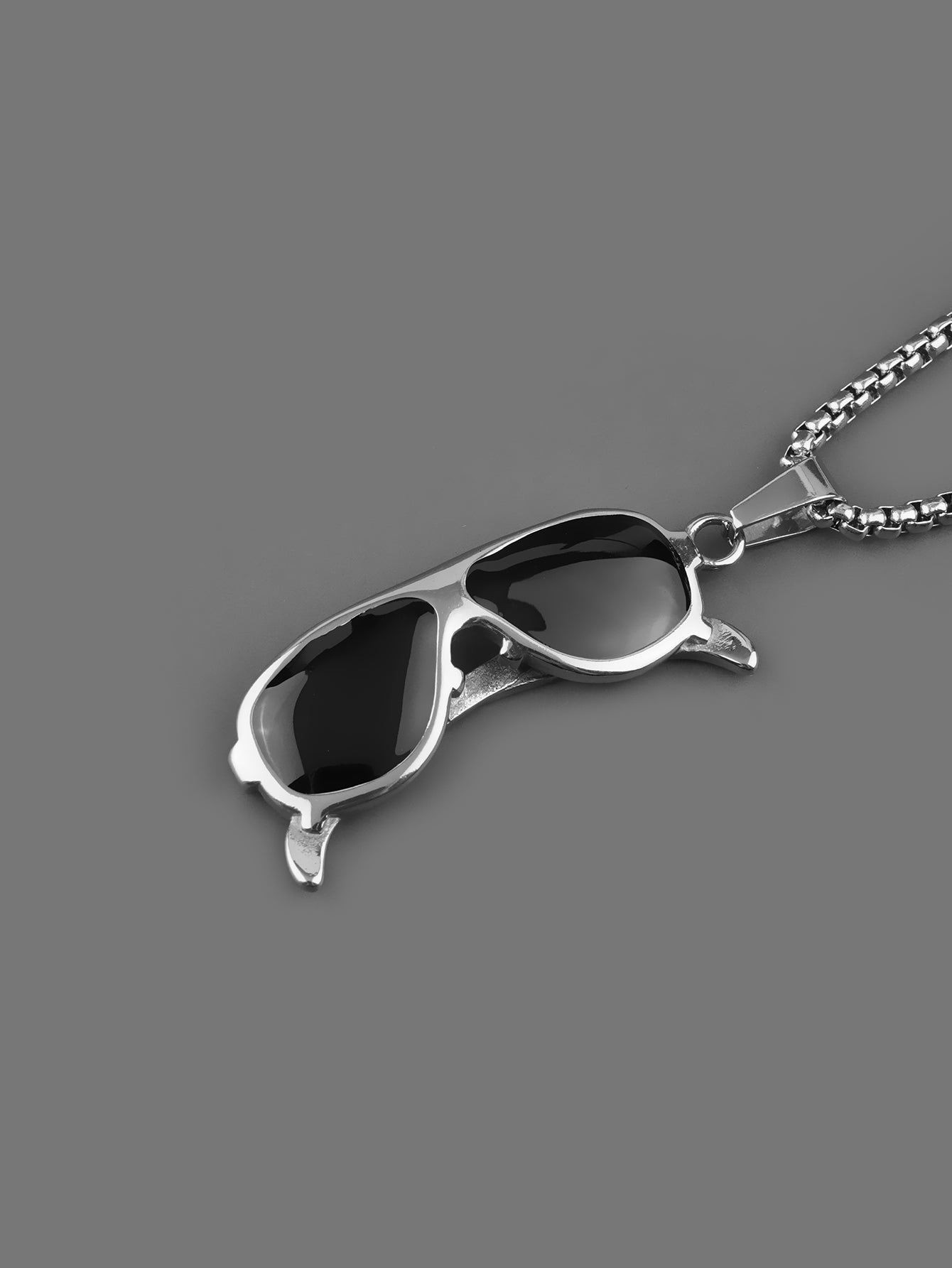 Sun Glasses pendant