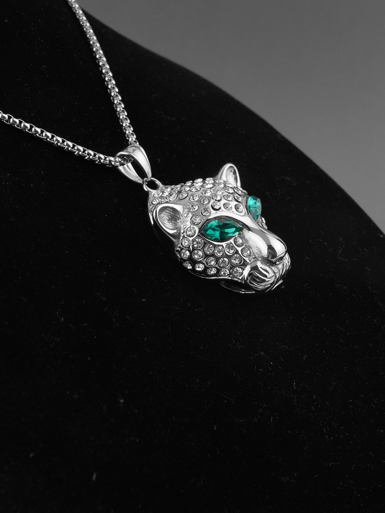 Leopard Head Pendant