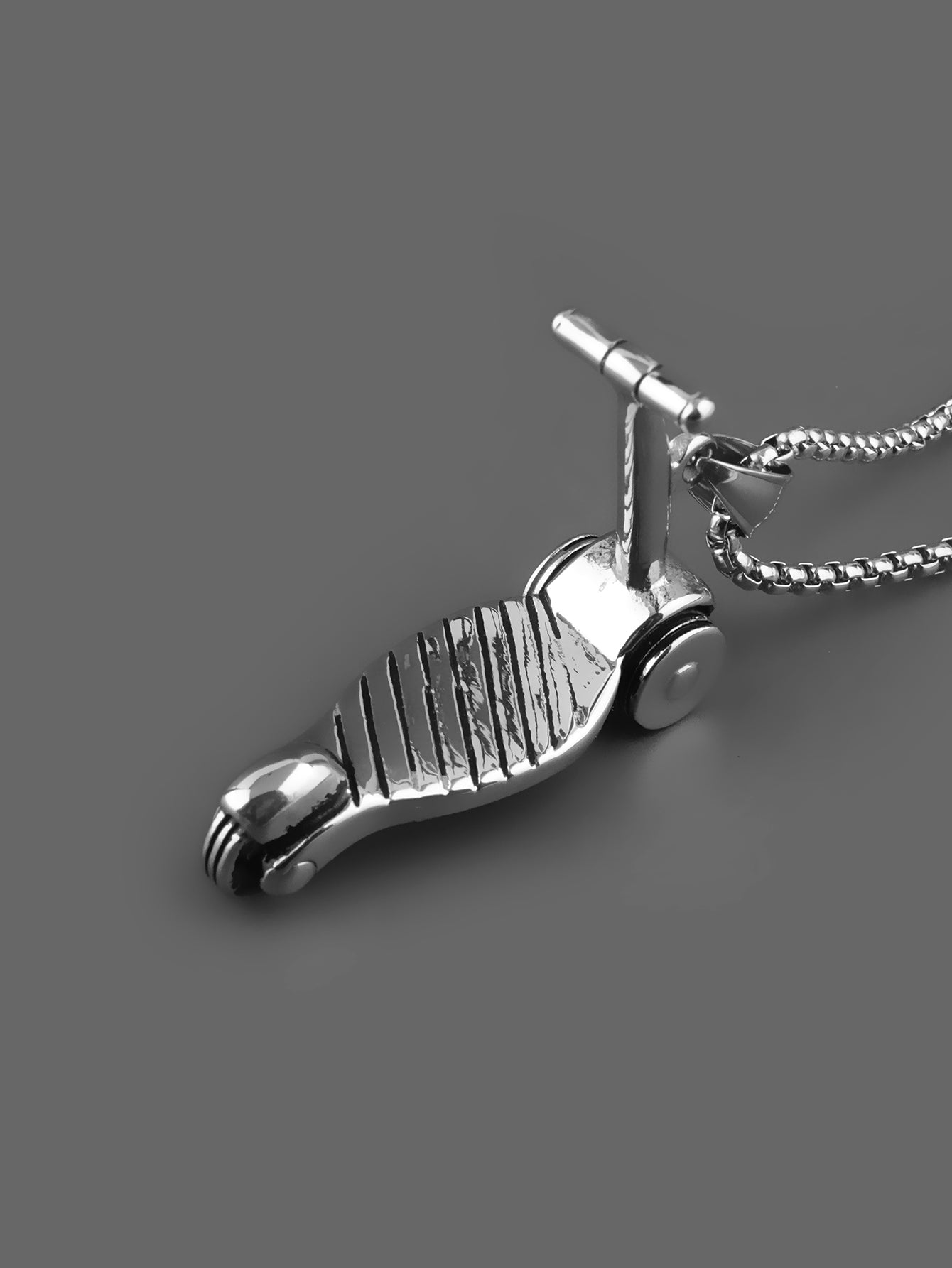 Skateboard Pendant